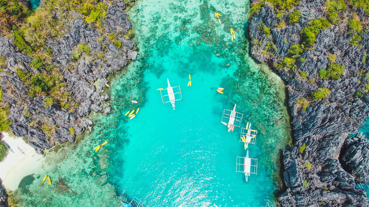 Kayaking in El Nido